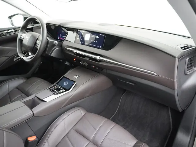 DS DS 4 1.2 PureTech Opéra 2024 Benzine 40