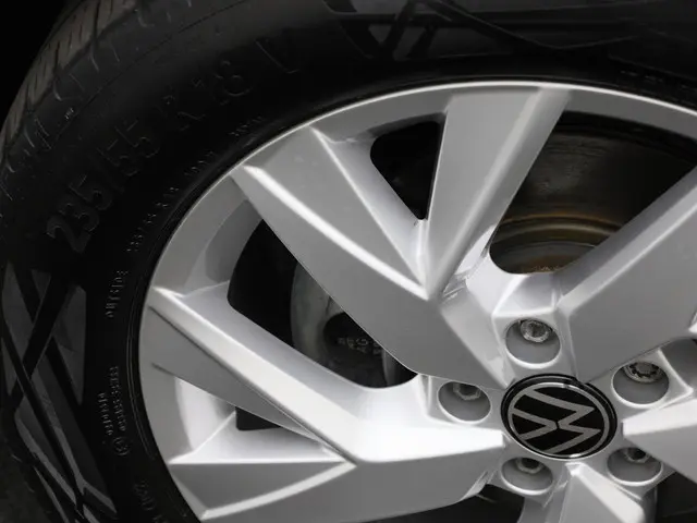 Volkswagen Tiguan 1.5TSI/150PK Life DSG 2022 Benzine 28