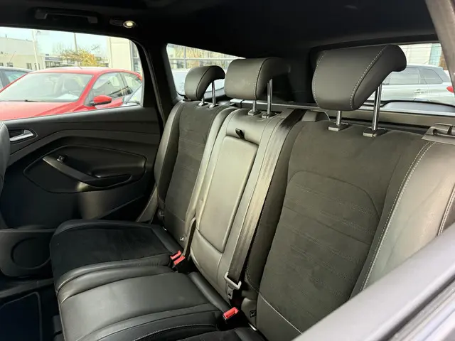 Ford Kuga 1.5 EcoBoost ST Line 2017 Benzine 17