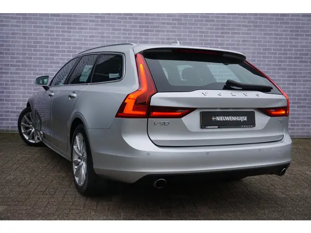 Volvo V90 2.0 T5 Momentum 2019 Benzine 32