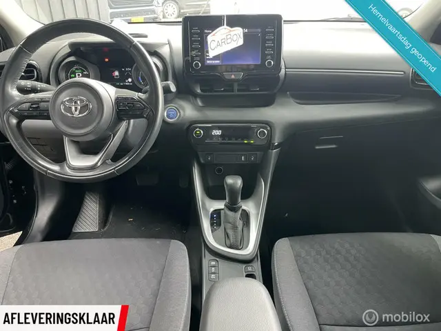 Toyota Yaris 1.5 Hybrid Style 2021 Hybride Benzine 10