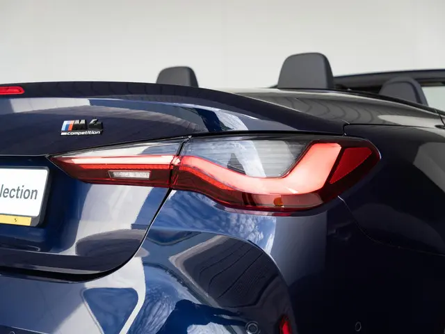 BMW M4 Cabrio Competition xDrive 2022 Benzine 18