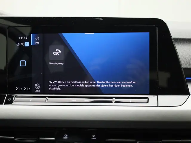 Volkswagen Golf 1.0eTSI/110PK Life DSG 2023 Benzine 35