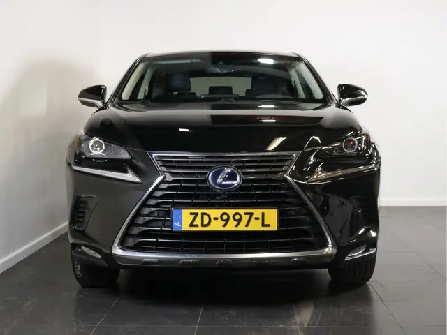 Lexus NX 300h AWD Luxury Line 2018 Hybride Benzine 4