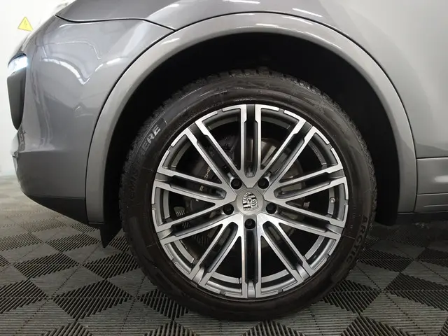 Porsche Cayenne 3.6 S Sport Chrono 300pk Aut- 2016 Benzine 26