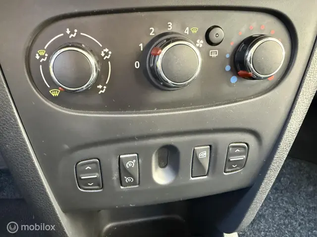 Dacia Logan MCV 0.9 TCe Lauréate 2014 Benzine 14