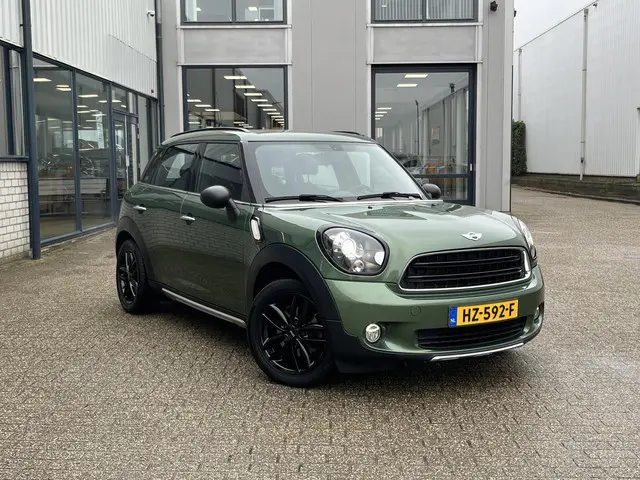 MINI Countryman 1.6 One Pepper 2016 Benzine 33
