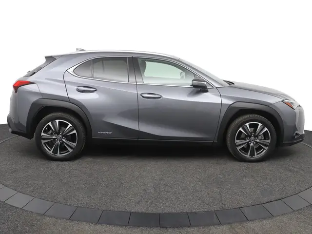 Lexus UX 250h Preference Line 2021 Hybride Benzine 13