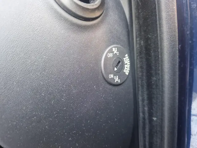 BMW 6 Serie Cabrio 650xi High Executive 2013 Benzine 44