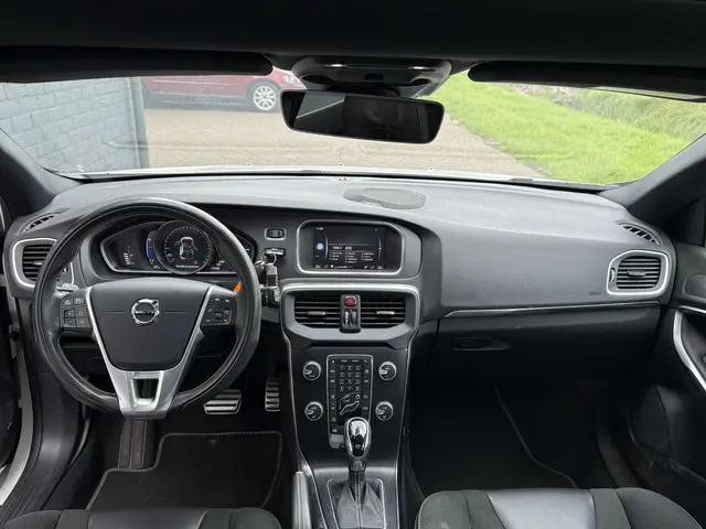 Volvo V40 1.5 T3 Polar+ Sport 2019 Benzine 4