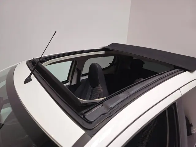 Peugeot 108 1.0 VTi Active Top 2014 Benzine 9