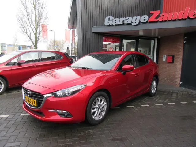Mazda 3 2.0 SkyActiv-G 120 TS+ automaat 2017 Benzine 2