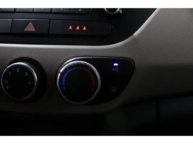 Hyundai i10 1.0i i-Motion 2014 Benzine 22