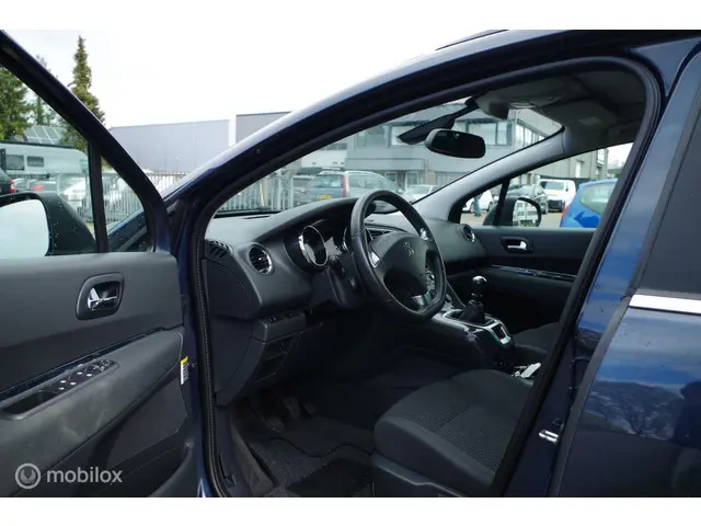 Peugeot 5008 1.2 PureTech Style 5p. 2016 Benzine 6