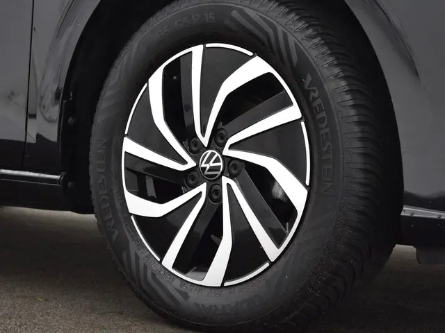 Volkswagen Polo 1.0TSI/95PK Life 2023 Benzine 20