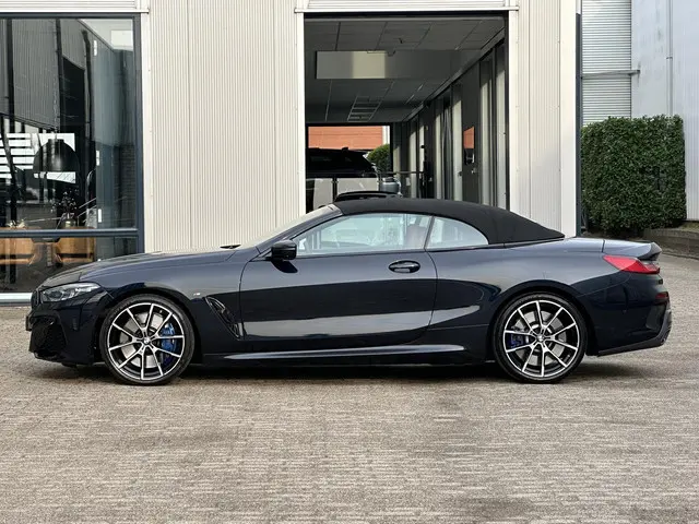 BMW 8 Serie 840i xDrive High Executive 2021 Benzine 66