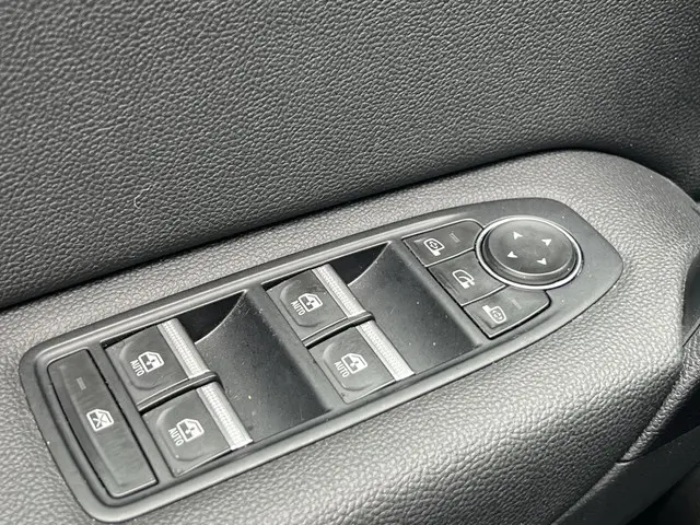 Renault Captur 1.3 mild hybrid 160 techno 2023 Benzine 9