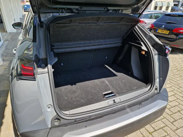 Peugeot 2008 1.2 PureTech Allure 2024 Benzine 13