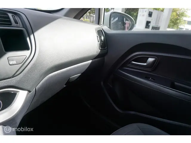 Kia Rio 1.2 CVVT Plus Pack ( HEEL NETJES ) 2013 Benzine 9