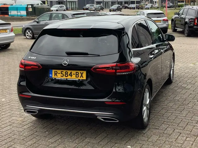 Mercedes-Benz B-Klasse 180 Premium 2020 Benzine 10