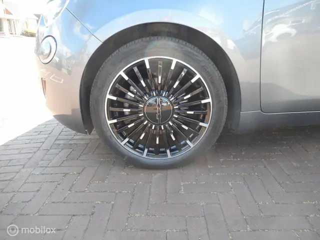 Fiat 500e Icon 42 kWh 2022 Elektrisch 13