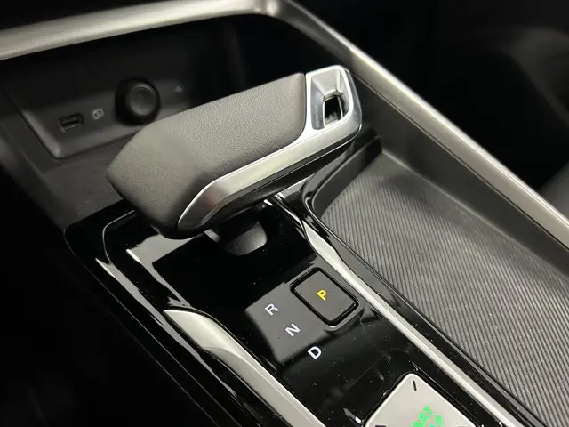 MG ZS Hybrid+ 1.5 Hybrid+ Luxury 2025 Hybride Benzine 16