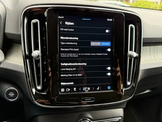 Volvo XC40 2.0 B4 Plus Dark 2022 Benzine 24