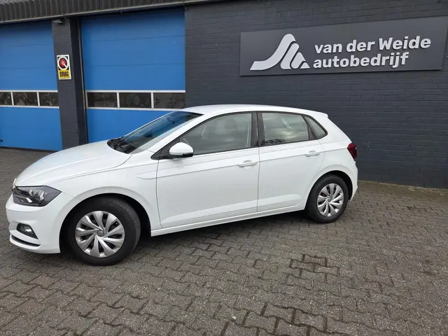 Volkswagen Polo 2