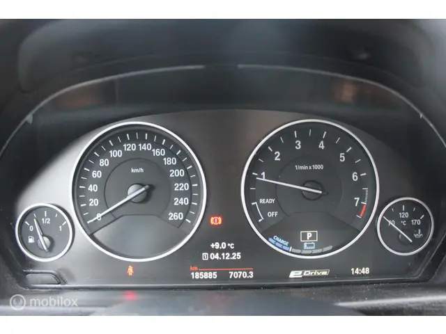 BMW 3 Serie 330e Luxury 2015 Hybride Benzine 9