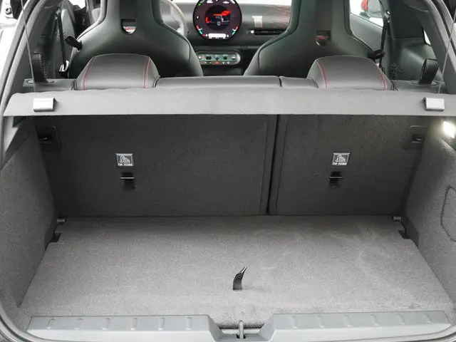 MINI 3-Deurs JCW 2026 Elektrisch 26