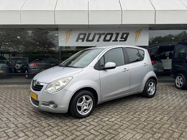 Opel Agila 1.0 Silver Edition 2012 Benzine