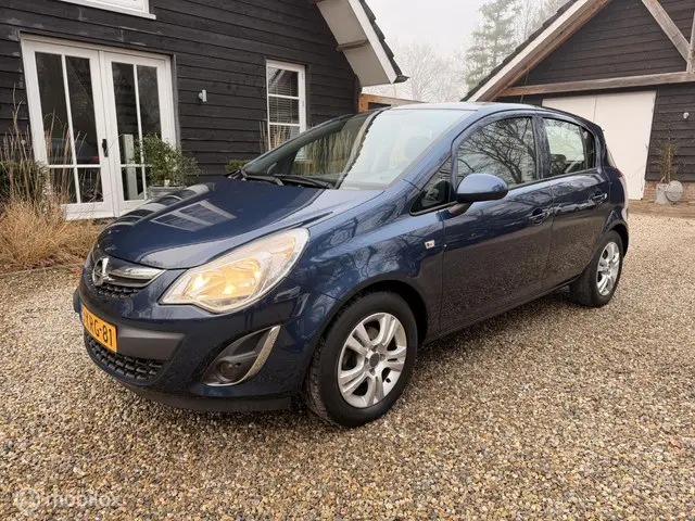 Opel Corsa 1.2-16V Berlin 2013 Benzine