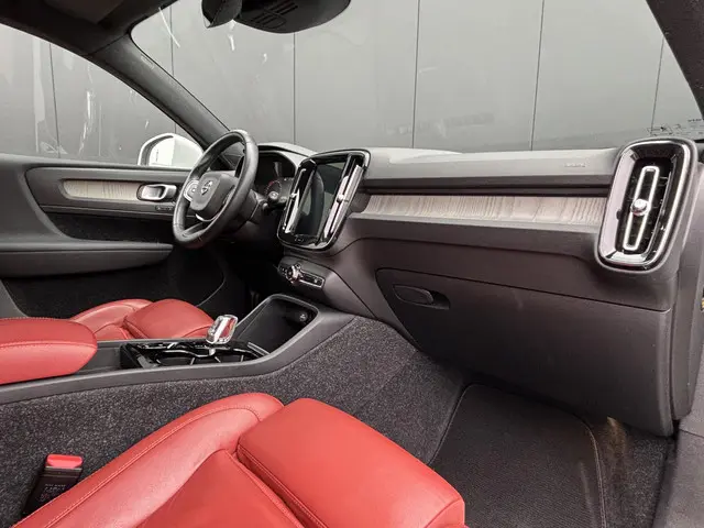 Volvo XC40 1.5 T5 Recharge R-Design 2020 Hybride Benzine 3