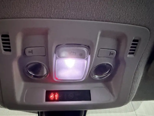 Citroën C3 1.2 Automaat, CarPlay S&S Shine 2017 Benzine 20