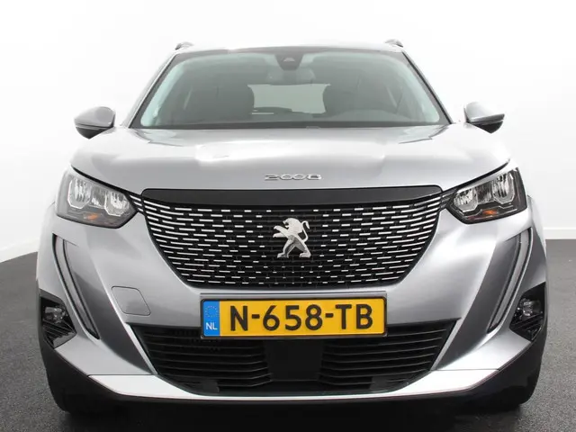 Peugeot 2008 1.2 PureTech Allure 2022 Benzine 4