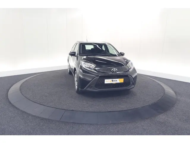 Toyota Aygo X 1.0 VVT-i MT Play 2023 Benzine 62