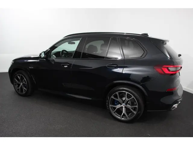 BMW X5 xDrive45e High Executive 2023 Hybride Benzine 30