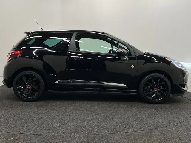 DS DS 3 1.2 PureTech Performance Line 2018 Benzine 27