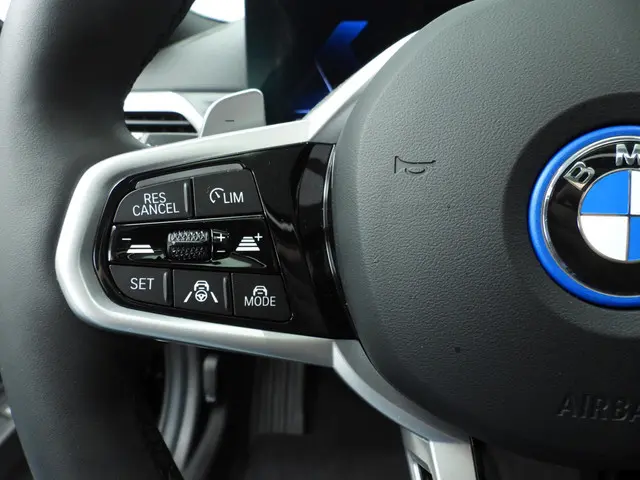 BMW 3 Serie Touring 330e 2025 Hybride Benzine 16