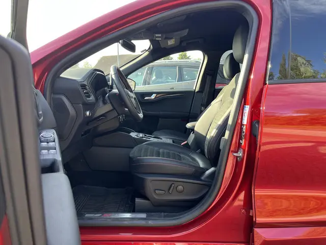 Ford Kuga 2.5 PHEV ST-Line X 2021 Hybride Benzine 13