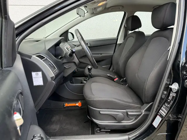 Hyundai i20 1.2i i-86PK Airco|Navigatie|Led!!! 2014 Benzine 9