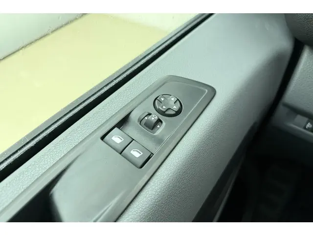 Opel Vivaro-e L2H1 Innovation 75 kWh 2022 Elektrisch 15