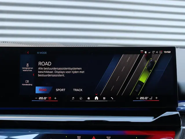 BMW M5 Touring 2026 Hybride Benzine 29