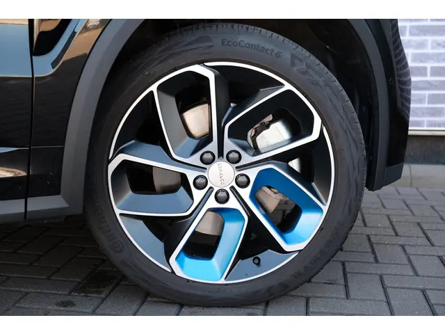 Lynk & Co 01 1.5 PHEV 2022 Hybride Benzine 25
