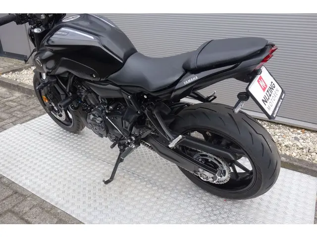 Yamaha MT 07 ABS 2022 Benzine 16