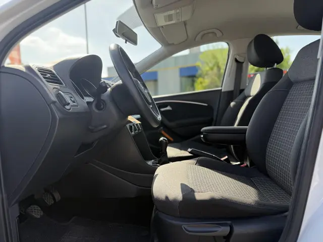Volkswagen Polo 1.4 TDI Comfortline 2015 Diesel 13
