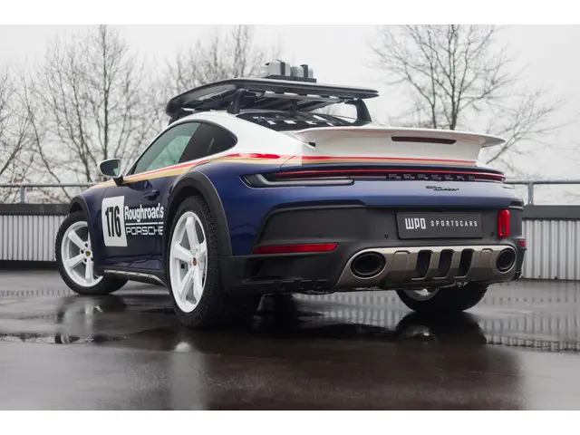Porsche 911 992 3.0 Dakar 2023 Benzine 2