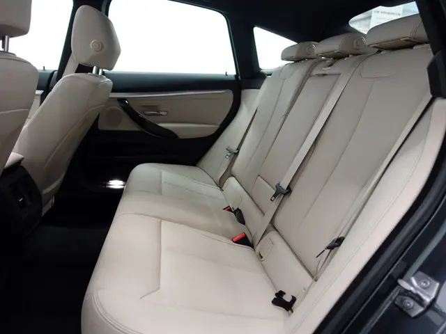 BMW 3 Serie Gran Turismo 320i M Sport Aut- 2015 Benzine 27