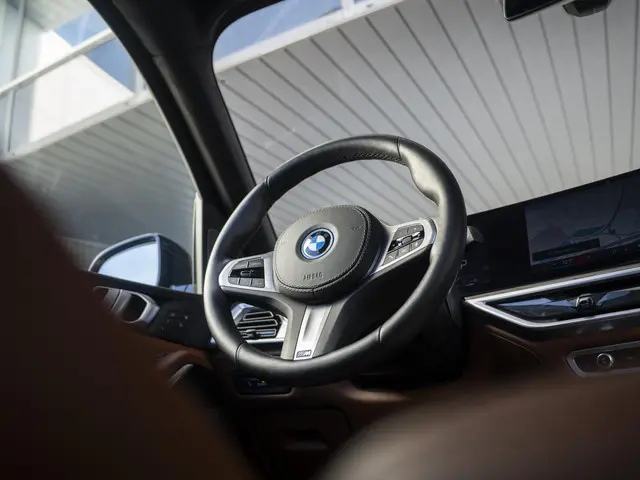 BMW X5 xDrive50e 2024 Hybride Benzine 76