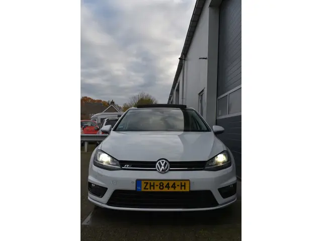 Volkswagen Golf 1.4 TSI Highline R-line 2014 Benzine 8